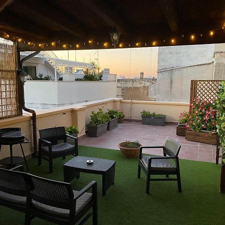 バーリLa Piccola Terrazzaアパートメント エクステリア 写真
